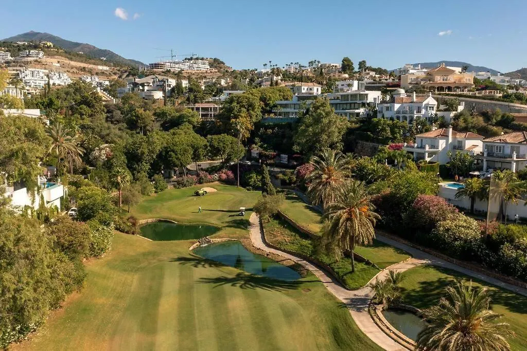 Luxurious 7 Bed Frontline Golf Villa In La Quinta Malaga