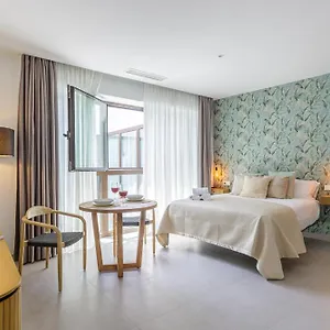 Cervantes Aparthotel